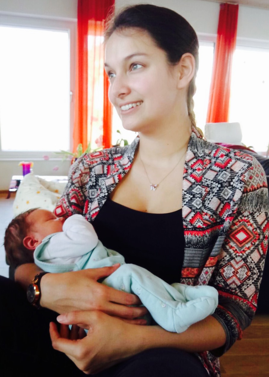 http://www.hebammeanna.at/wp-content/uploads/2017/03/Anna-mit-Baby1.jpg